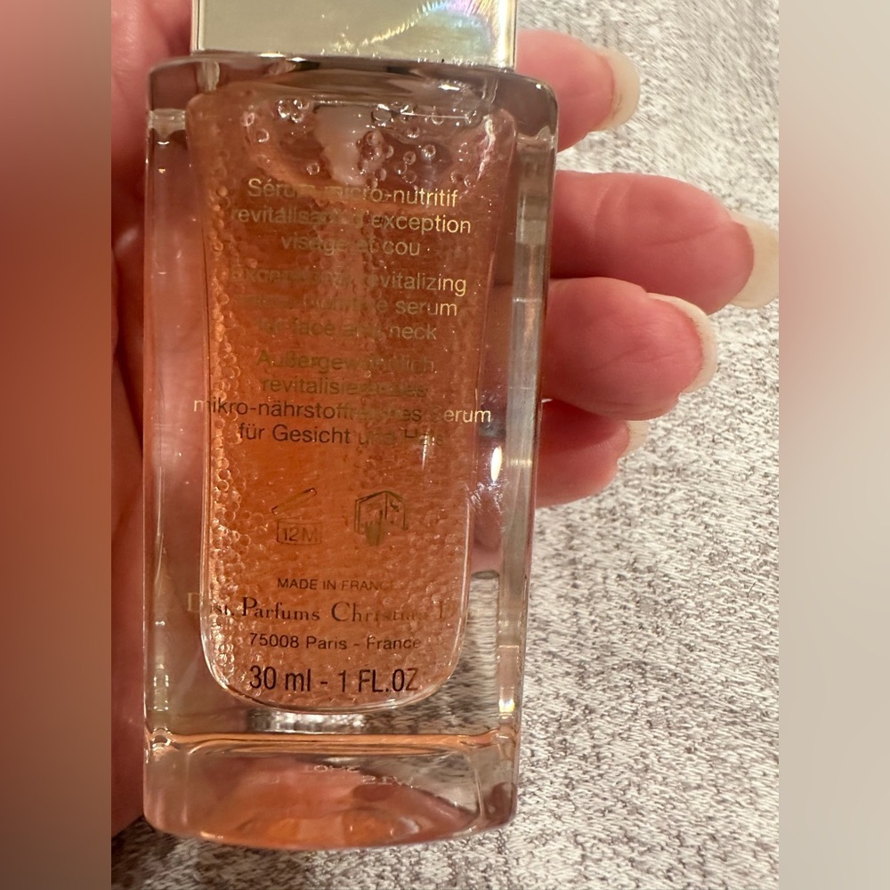 Dior Prestige La Micro-Huile de Rose Activated Serum - Picture 7 of 9